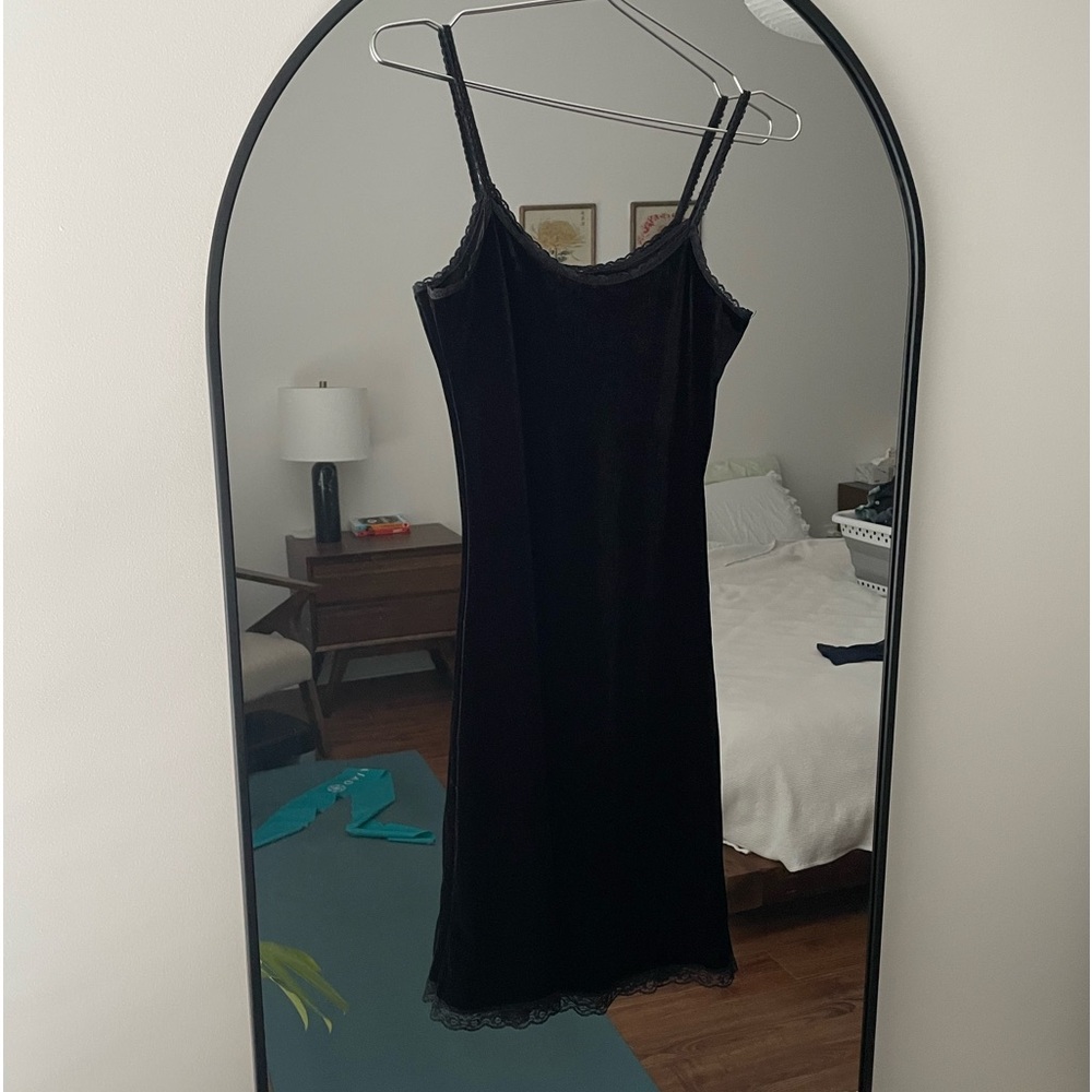 Cruella black velvet spaghetti lace dress